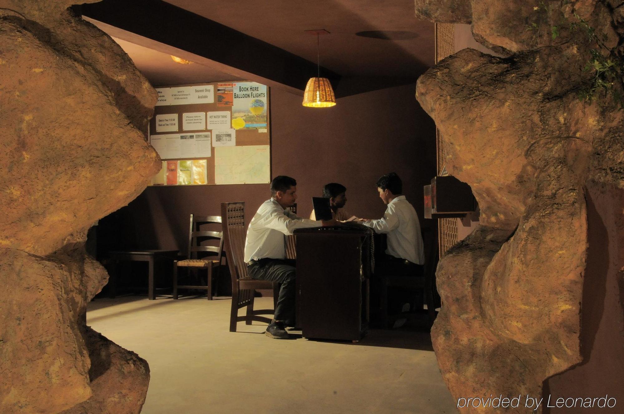 סוואי מדופור The Pugmark, A Wildlife Resort מראה פנימי תמונה